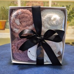 Tahari 4 Pair Plush Socks Multipal Colors Thivk And Warm. (#1324C)